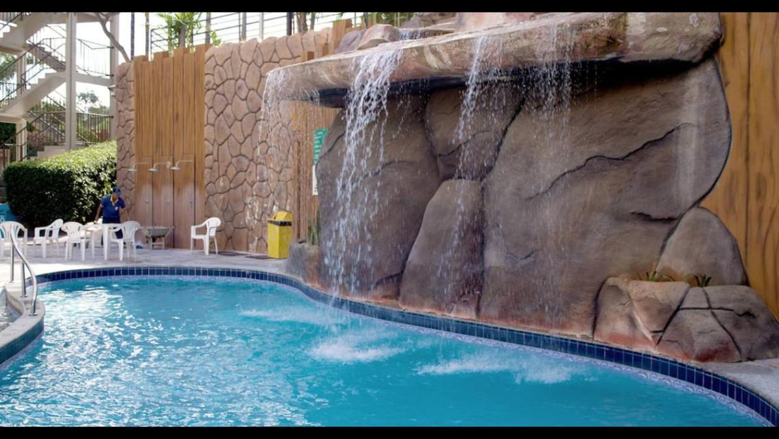 Hotel Golden Dolphin Com Cafe Da Manha! Piscinas 24H Калдас Новас Екстериор снимка