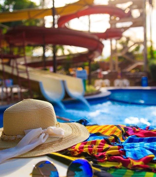 Hotel Golden Dolphin Com Cafe Da Manha! Piscinas 24H Калдас Новас Екстериор снимка